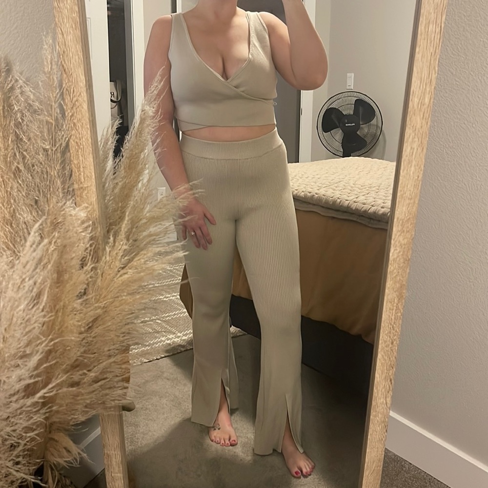 Womens Abercrombie matching set- cream color